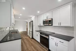 1602 NW 119th St, Vancouver, WA 98685 - Photo 2