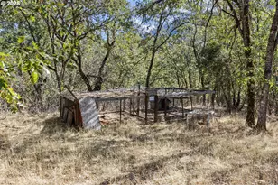 4980 Foothill Blvd, Grants Pass, OR 97526 - Photo 14