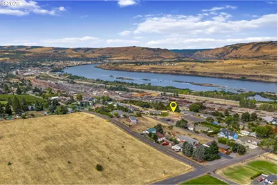 2837 E 9th St, The Dalles, OR 97058 - Photo 12