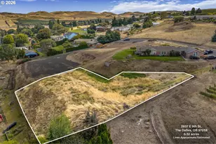 2837 E 9th St, The Dalles, OR 97058 - Photo 1