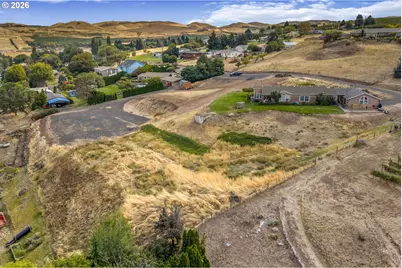 2837 E 9th St, The Dalles, OR 97058 - Photo 16