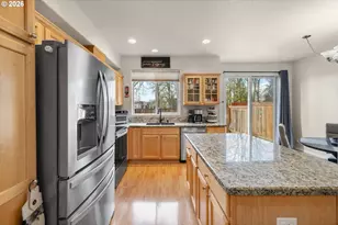 713 N Oak Hollow Dr, Newberg, OR 97132 - Photo 16