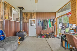 1201 N Hwy 26, Madras, OR 97741 - Photo 24