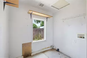 355 N Grove Ct, Eugene, OR 97404 - Photo 20