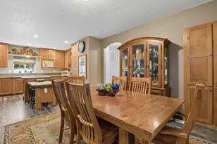 24683 E Cedar Hill Pl, Welches, OR 97067 - Photo 14