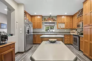 24683 E Cedar Hill Pl, Welches, OR 97067 - Photo 18