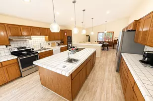 17053 Eastwood Ln, Brookings, OR 97415 - Photo 14