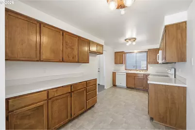 2281 Ridgeway Dr, Eugene, OR 97401 - Photo 14