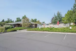 2281 Ridgeway Dr, Eugene, OR 97401 - Photo 36