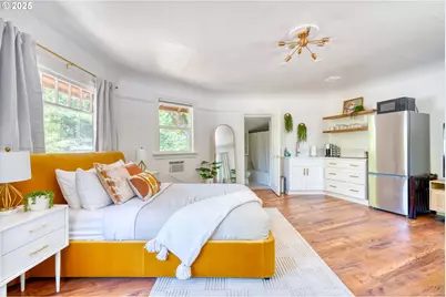 9647 SW Capitol Hwy, Portland, OR 97219 - Photo 16