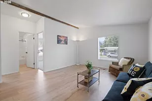 365 SW 7th Ave, Mill City, OR 97360 - Photo 14