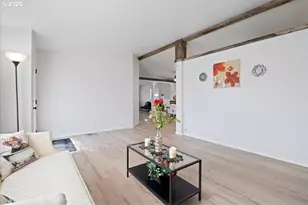 365 SW 7th Ave, Mill City, OR 97360 - Photo 6