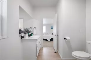 365 SW 7th Ave, Mill City, OR 97360 - Photo 20