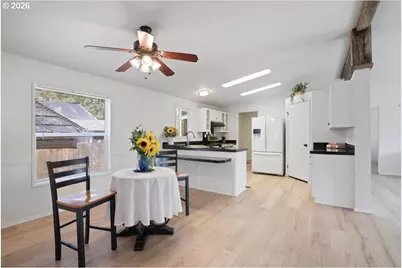 365 SW 7th Ave, Mill City, OR 97360 - Photo 8