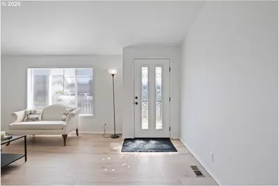 365 SW 7th Ave, Mill City, OR 97360 - Photo 4