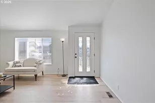 365 SW 7th Ave, Mill City, OR 97360 - Photo 4