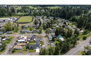 365 SW 7th Ave, Mill City, OR 97360 - Photo 42