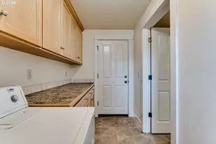 1620 Samuel Dr, Cottage Grove, OR 97424 - Photo 18