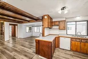 2145 31st St, Springfield, OR 97477 - Photo 14