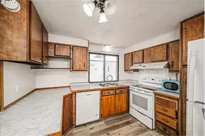 2145 31st St #23, Springfield, OR 97477 - Photo 12