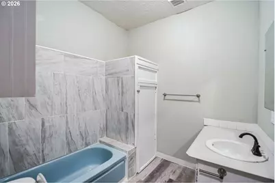 2214 5th St, Tillamook, OR 97141 - Photo 10