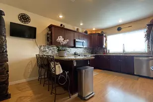 1584 NW Avery St, Roseburg, OR 97471 - Photo 12