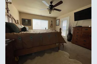 1584 NW Avery St, Roseburg, OR 97471 - Photo 22