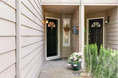 2727 NW Upshur St, Portland, OR 97210 - Photo 2