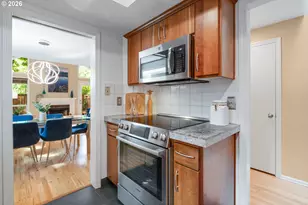 2727 NW Upshur St, Portland, OR 97210 - Photo 10