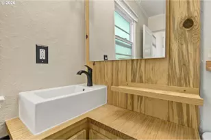 6810 NE Hancock St, Portland, OR 97213 - Photo 20