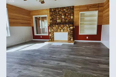80199 Emigrant St, Wamic, OR 97063 - Photo 2