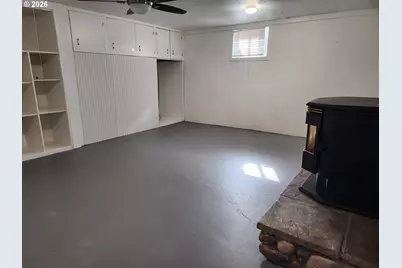 80199 Emigrant St, Wamic, OR 97063 - Photo 12
