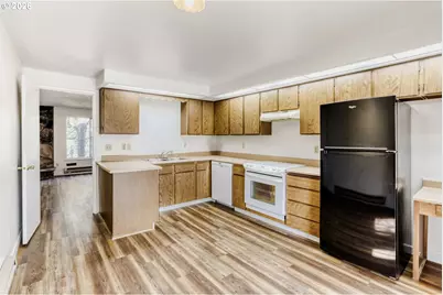 650 SW Meadow Dr #219, Beaverton, OR 97006 - Photo 10