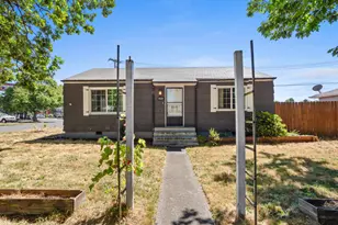 1909 Washington Way, Longview, WA 98632 - Photo 2