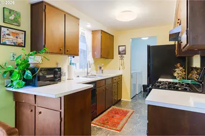 4425 Hilyard St, Eugene, OR 97405 - Photo 8