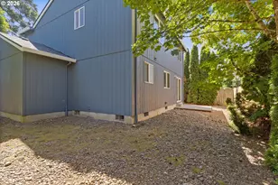 13034 SE Sherman St, Portland, OR 97233 - Photo 32