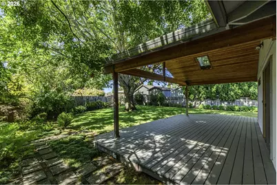 5751 NE Haystack St, Hillsboro, OR 97124 - Photo 32