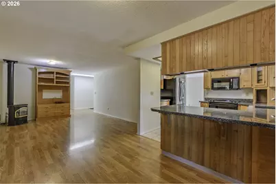 5751 NE Haystack St, Hillsboro, OR 97124 - Photo 14