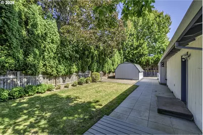 5751 NE Haystack St, Hillsboro, OR 97124 - Photo 36