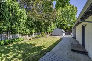 5751 NE Haystack St, Hillsboro, OR 97124 - Photo 36