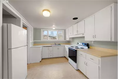 2709 E 16th Ave, Eugene, OR 97403 - Photo 8