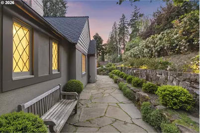 2430 Summit Ct, Lake Oswego, OR 97034 - Photo 8
