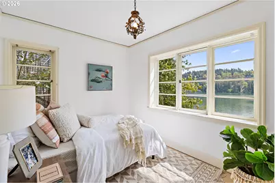 2430 Summit Ct, Lake Oswego, OR 97034 - Photo 30