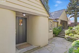 2430 Summit Ct, Lake Oswego, OR 97034 - Photo 6
