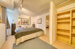 300 Spinnaker Way, Columbia City, OR 97018 - Photo 34