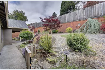 553 SE 23rd Ter, Gresham, OR 97080 - Photo 34