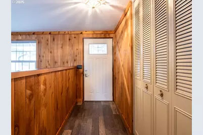 2563 York St, Eugene, OR 97404 - Photo 4