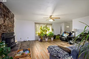 125 Susan St, Myrtle Creek, OR 97457 - Photo 4