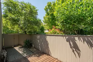 513 N Tomahawk Island Dr, Portland, OR 97217 - Photo 24