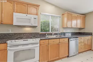34306 Heron Meadows Dr, Scappoose, OR 97056 - Photo 14